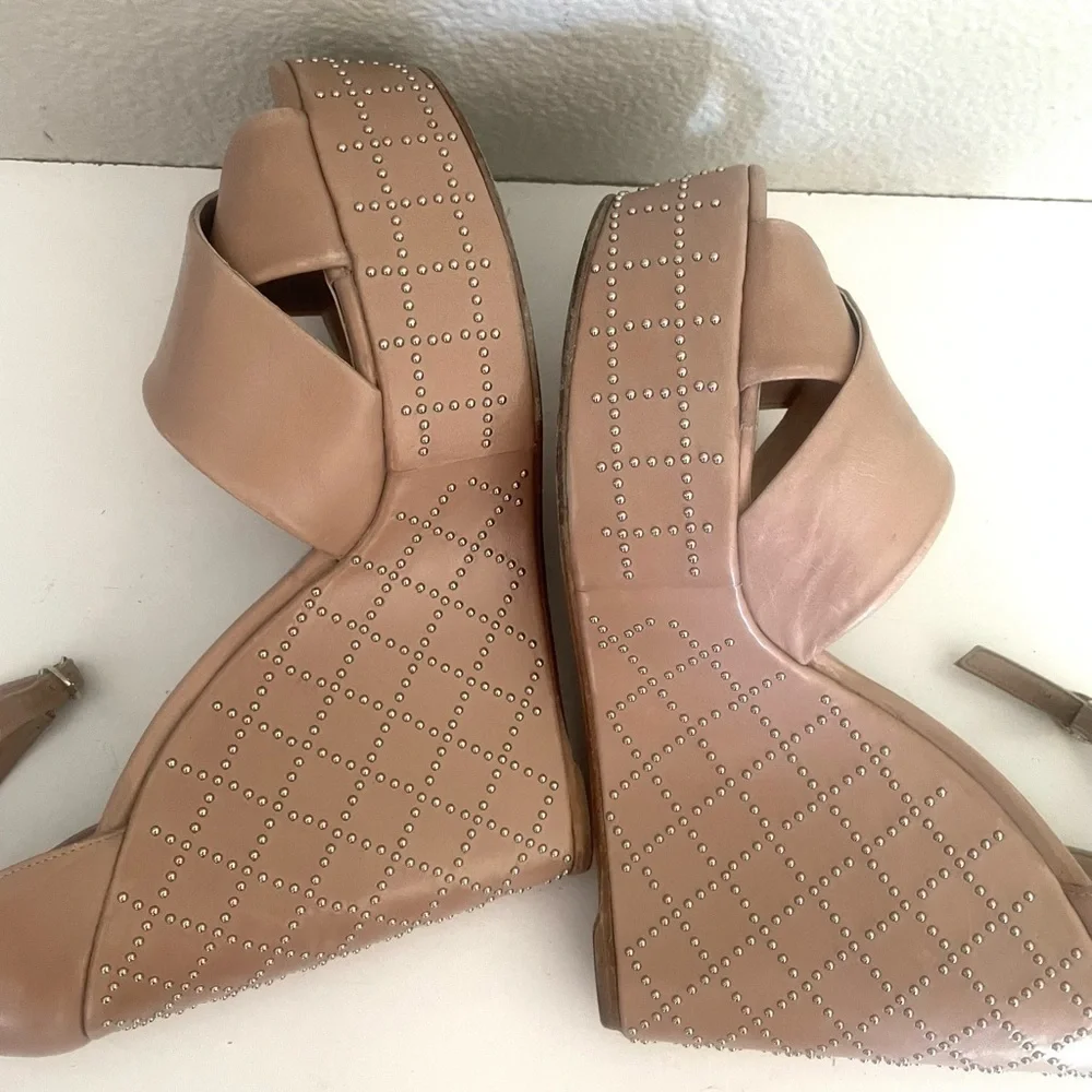 DELMAN taupe open toe studded leather platform wedge sandal size 10